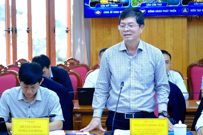 Đồng chí Nguyễn Hồng Hải, Ủy viên Ban Thường vụ Tỉnh ủy, Phó Chủ tịch Thường trực UBND tỉnh Lâm Đồng phát biểu tại buổi làm việc