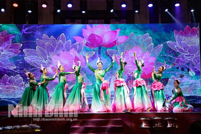 Tiết mục văn nghệ chào mừng.