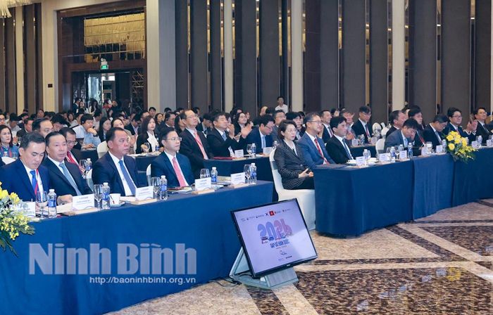 Các đại biểu dự hội nghị.