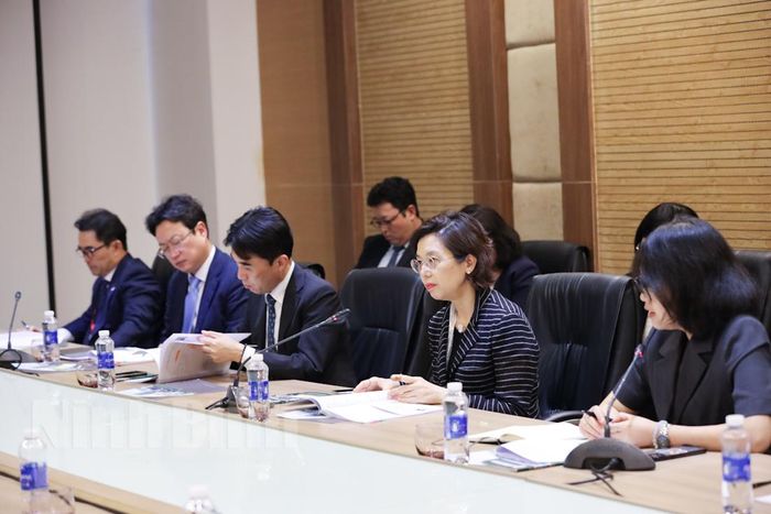 Bà Lee Mi-yeon, Đại sứ Đặc mệnh toàn quyền Hàn Quốc tại Việt Nam trao đổi về triển vọng hợp tác với tỉnh Ninh Bình.