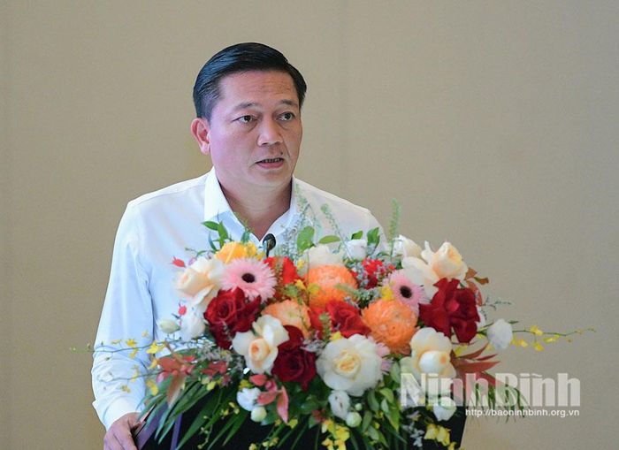 Đồng chí Nguyễn Cao Sơn, Tỉnh ủy viên, Phó Chủ tịch UBND tỉnh phát biểu tại hội thảo.