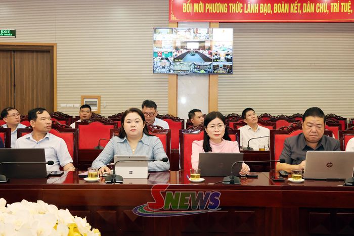 Các đại biểu tham dự hội nghị.