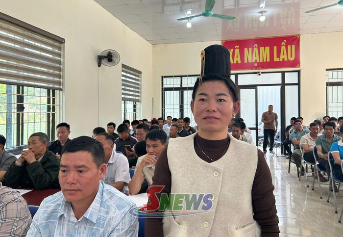Nhân dân xã Nậm Lầu phát biểu tại Chương trình “Tháng nghe dân nói”