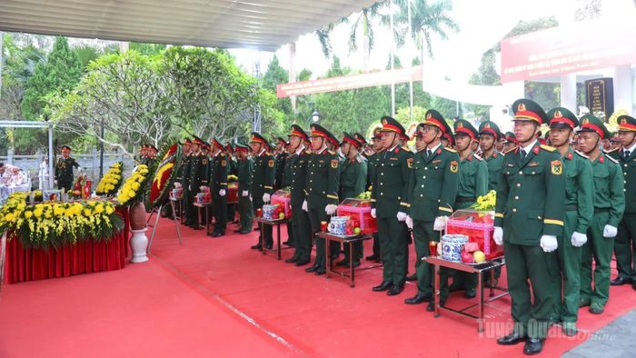 Tuyên Quang tổ chức Lễ viếng, truy điệu và an táng hài cốt liệt sĩ.