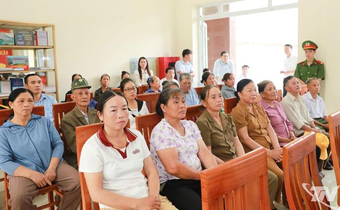 Người dân xã Phú Đình dự Lễ khởi công.
