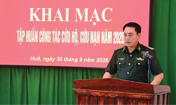 Đại tá Hoàng Minh Hùng, Chỉ huy trưởng BĐBP thành phố biểu dương những nỗ lực, kết quả cán bộ, chiến sĩ đạt được trong tập huấn.