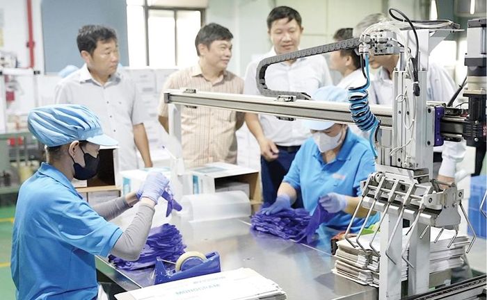  Các doanh nghiệp FDI góp phần giải quyết việc làm cho nhiều lao động địa phương.