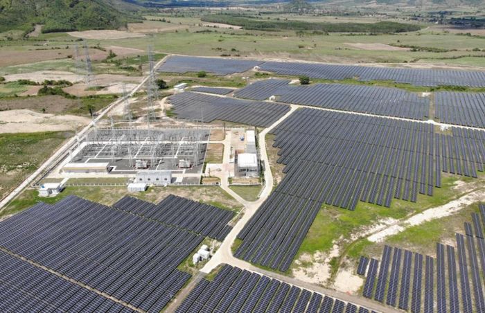 Nhà máy điện mặt trời (Ảnh: socongthuong.daklak.gov.vn)