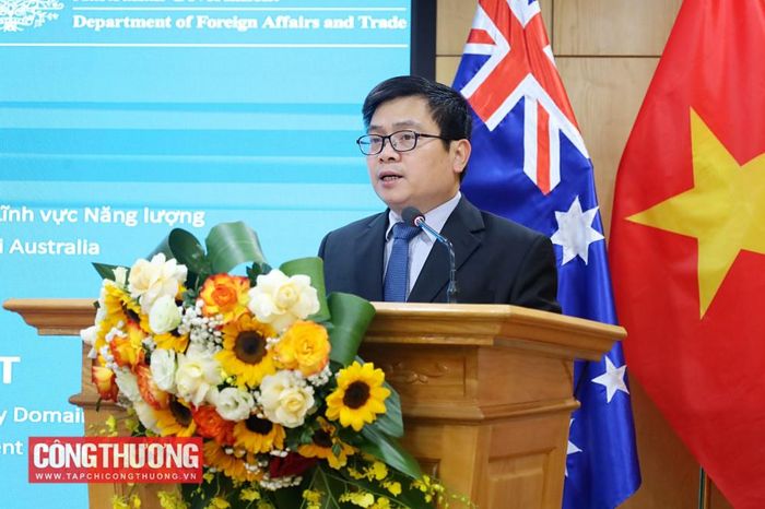 Thứ trưởng Bộ Công Thương Trương Thanh Hoài nhấn mạnh, Dự án Aus4Growth lĩnh vực Năng lượng không chỉ có ý nghĩa về nguồn lực hỗ trợ mà còn tạo cơ hội tăng cường trao đổi tri thức, kinh nghiệm quốc tế và các giải pháp kỹ thuật tiên tiến, phục vụ phát triển thị trường điện cạnh tranh, hiện đại hóa hệ thống điện và thúc đẩy chuyển dịch năng lượng bền vững tại Việt Nam