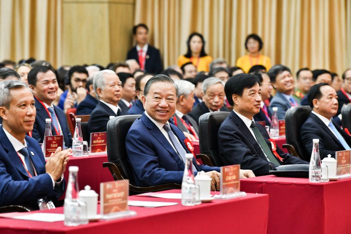 Tổng Bí thư, Chủ tịch nước Tô Lâm và Trưởng ban Tổ chức Trung ương Nguyễn Duy Ngọc tại lễ kỷ niệm. 