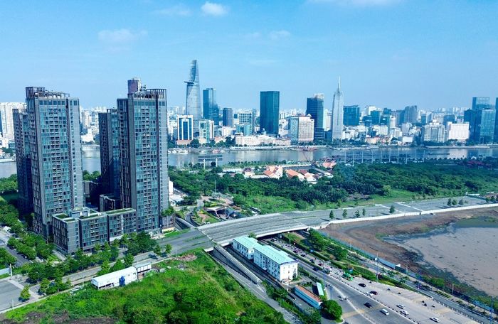 TP.HCM tập trung các giải pháp thúc đẩy tăng trưởng kinh tế, tạo nguồn lực cho phát triển hạ tầng và đô thị.