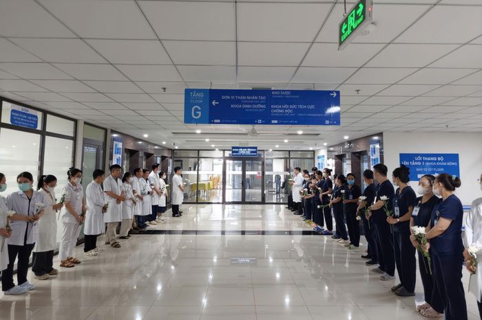 Nghi thức tiễn biệt cô giáo trẻ P.T.A.T, tri ân nghĩa cử cao đẹp của người hiến và gia đình.