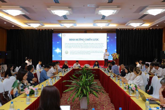 Ông Hồ Anh Tuấn, Chủ tịch Hiệp hội Phát triển Văn hóa doanh nghiệp Việt Nam phát biểu tại Tọa đàm.