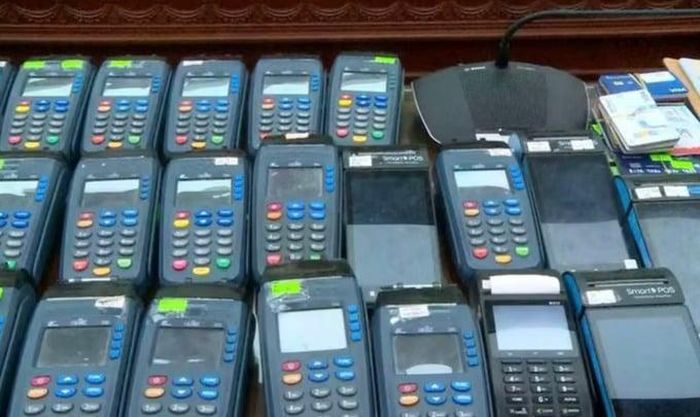 Thu 400 máy POS, triệu tập 30 đối tượng chuyên quẹt thẻ khống liên tỉnh quy mô 15.000 tỷ đồng.