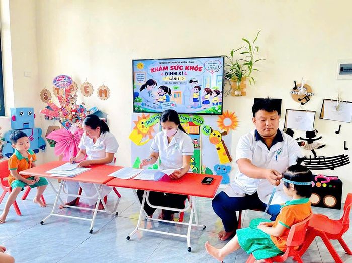 "An toàn trường học và bữa ăn bán trú luôn được đặt lên hàng đầu" tại Trường Mầm non Xuân Lãng.