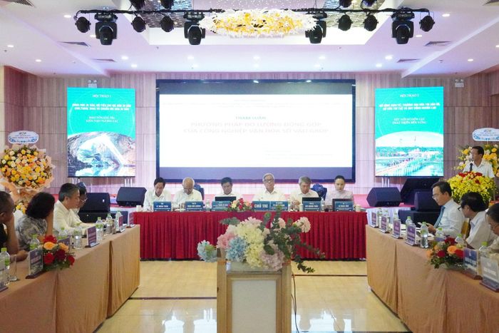 Các chuyên gia, nhà khoa học trao đổi ý kiến tại hội thảo. Ảnh: Khánh Trinh