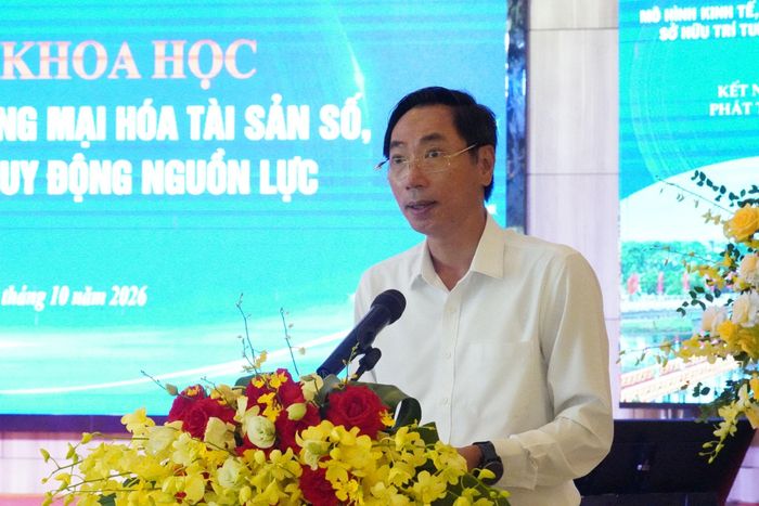 Giám đốc Sở Văn hóa, Thể thao và Du lịch Lê Minh Tuấn nêu một số vấn đề cần quan tâm để tham vấn, trao đổi. Ảnh: Khánh Trinh