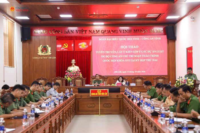 Toàn cảnh hội thảo