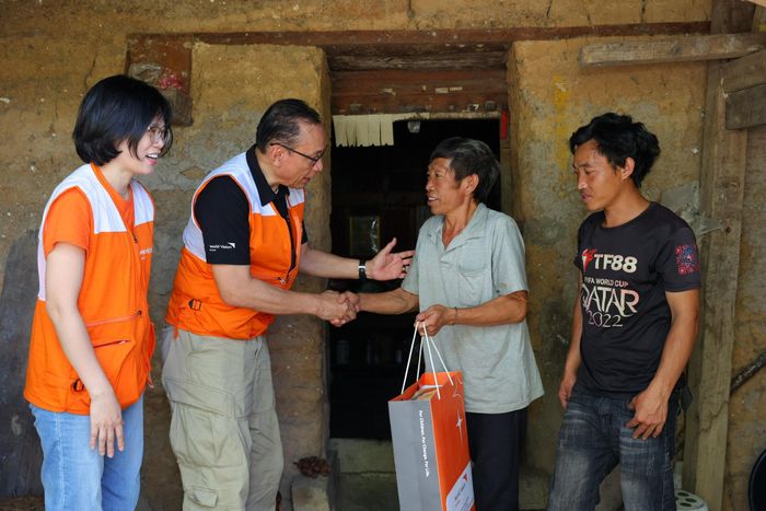 Ngày 28/9/2026, lãnh đạo cấp cao của World Vision tới thăm hỏi cộng đồng bị ảnh hưởng bởi mưa lũ ở Lai Châu