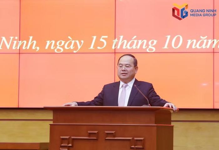Bí thư Thành ủy, Trưởng Đoàn ĐBQH thành phố Quảng Ninh Quản Minh Cường phát biểu chỉ đạo tại hội nghị. Ảnh: Nguyễn Thanh