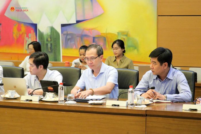 Các đại biểu dự cuộc họp