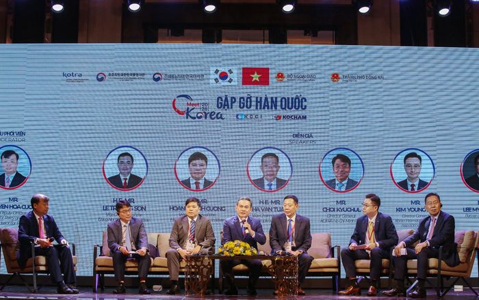 Các đại biểu tham gia phiên thảo luận. Ảnh: Văn Dũng