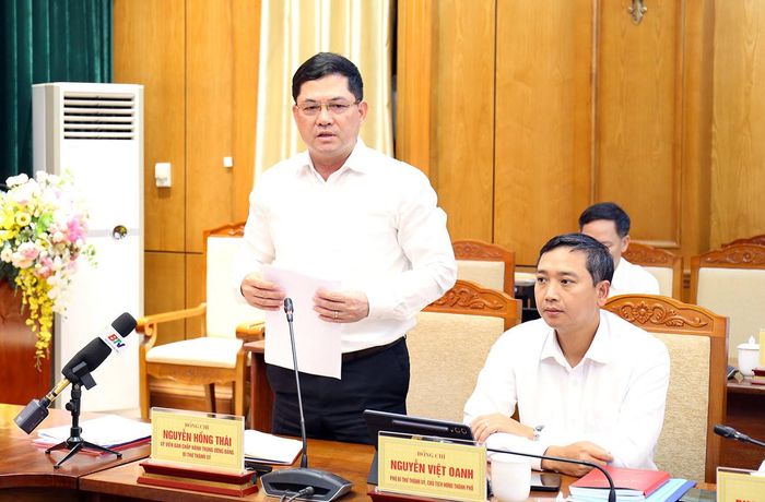 Bí thư Thành ủy Bắc Ninh Nguyễn Hồng Thái phát biểu tại buổi làm việc