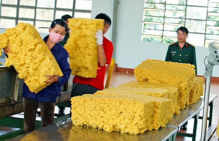 Chính quyền địa phương cam kết sẽ đồng hành cùng với doanh nghiệp theo tinh thần “4 cùng”: cùng bàn, cùng làm, cùng hỗ trợ, cùng tháo gỡ (Ảnh: PV).