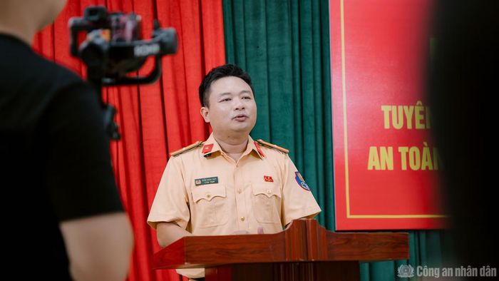 Những diễn viên "bất đắc dĩ" của bộ phim.