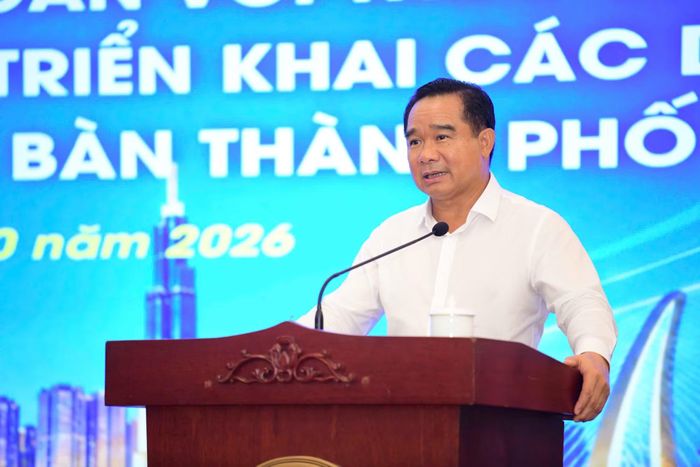 Đồng chí Nguyễn Văn Được, Chủ tịch UBND TP Hồ Chí Minh phát biểu tại hội nghị.