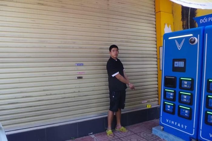 Vị trí Lã Hoàng Sơn cậy cửa đột nhập vào trộm tài sản.