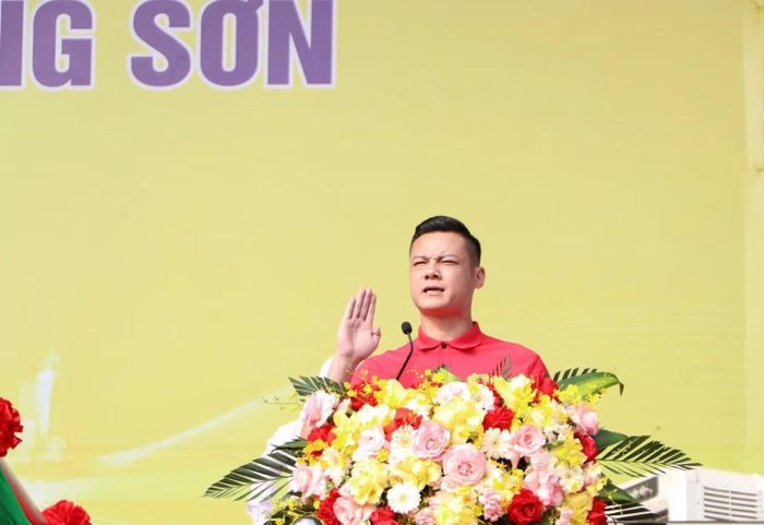 Đại diện các VĐV tuyên thệ.