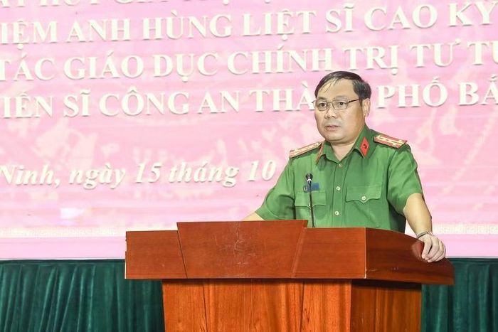 Đại tá Trần Thế Cường, Phó Giám đốc Công an TP phát biểu bế mạc hội thảo.