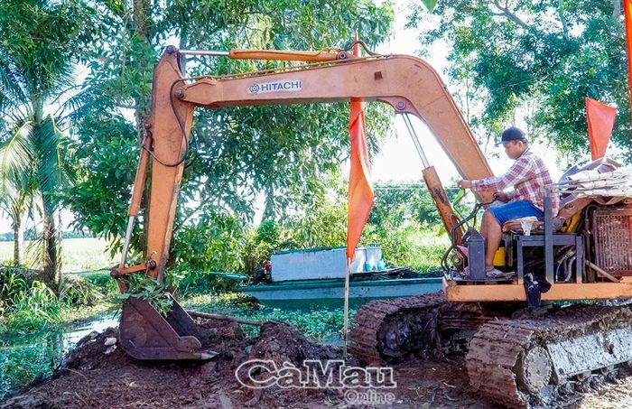 Tuyến đường bờ Nam kênh 26 tháng 3 được triển khai thi công ngay sau lễ khởi công.