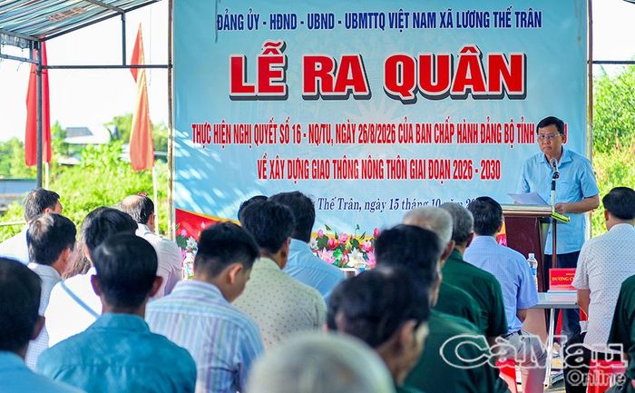 Đồng chí Huỳnh Hùng Em, Bí thư Đảng uỷ, Chủ tịch HĐND Xã Lương Thế Trân,