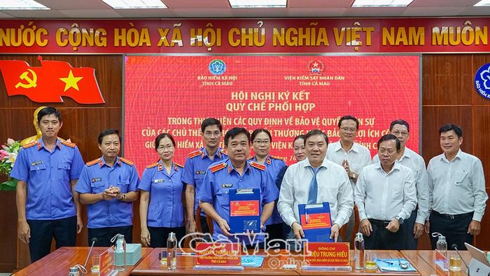  Hai đơn vị BHXH tỉnh và Viện Kiểm sát nhân dân tỉnh ký kết Quy chế phối hợp.
