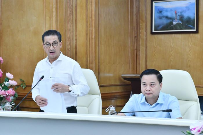 Vụ trưởng Vụ Hợp tác quốc tế Nguyễn Bá Dũng báo cáo tại buổi làm việc. Ảnh: M. Thúy