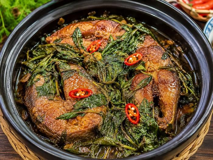 Lá cúc tần hơi nhẩn đắng, nhưng khi nhai kỹ lại có hậu ngọt nhẹ cùng hương thơm thảo mộc. Chính hương vị này khiến cúc tần trở thành nguyên liệu trong nhiều món ăn dân dã - Ảnh minh hoạ/ Nguồn: Internet