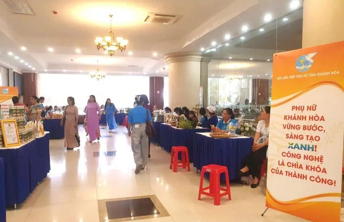 100 gian hàng giới thiệu sản phẩm khởi nghiệp