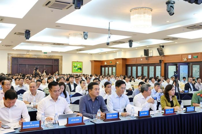 Các đại biểu tham dự hội nghị