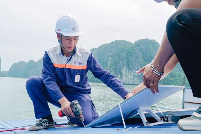 10 thiết bị Starlink chia cho hai đặc khu Cát Hải, Bạch Long Vĩ. Ảnh FPT Telecom