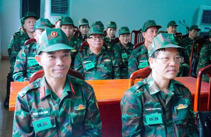 Các thành viên khung diễn tập chiến đấu trong khu vực phòng thủ xã Ea Kar năm 2026.