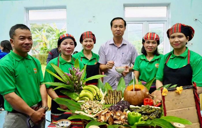 Sự quan tâm, động viên của lãnh đạo địa phương đã tạo nên không khí vui tươi, phấn khởi, khích lệ các đội thi