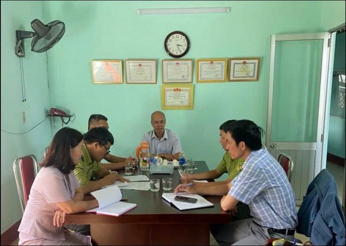 Kiểm tra, tuyên truyền về bảo vệ động vật hoang dã tại chợ Bến Ngự