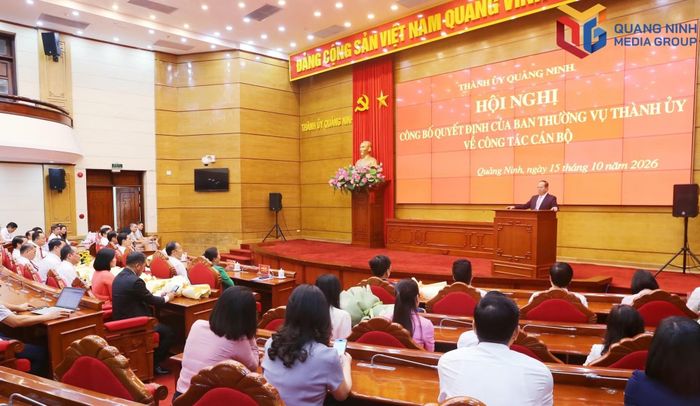 Ông Quản Minh Cường - Bí thư Thành ủy phát biểu tại hội nghị.