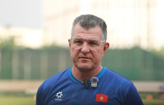 Huấn luyện viên Cristiano Roland. (Ảnh: VFF)