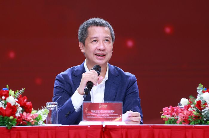 Nhà báo Kim Khiêm, Phó Tổng Giám đốc Cơ quan Báo và Phát thanh, Truyền hình Hà Nội, Phó Trưởng ban Chỉ đạo, Phó Trưởng ban Tổ chức cuộc thi.