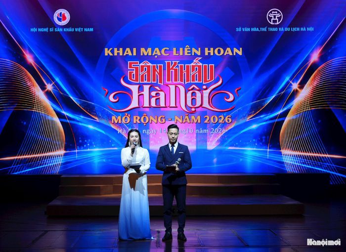 Lễ khai mạc diễn ra tối 14/10, mở đầu chuỗi hoạt động nghệ thuật trong khuôn khổ liên hoan.