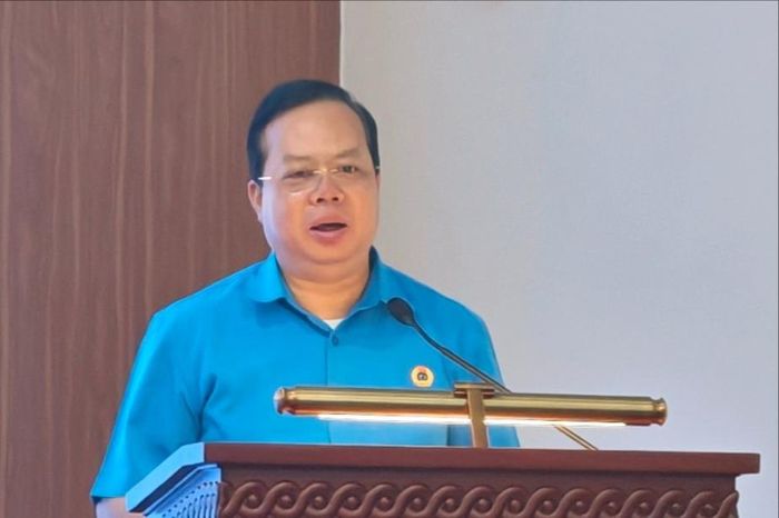 Đồng chí Đỗ Trọng Nam, Phó Chủ tịch Liên đoàn Lao động thành phố Hà Nội phát biểu chỉ đạo tại hội nghị. Ảnh: Hải Hà.