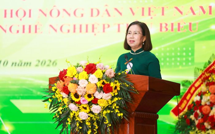 Phó Chủ tịch Trung ương Hội Nông dân Việt Nam Bùi Thị Thơm phát biểu tại buổi lễ. Ảnh: Văn Tuyến 